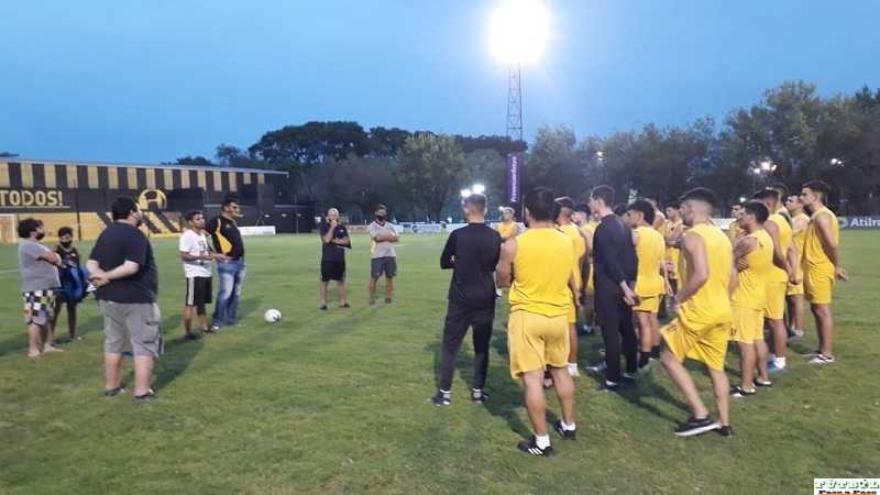  El entrenador Juan Carlos Garello que dirigió en Liga Esperancina ahora esta en Libertad de Sunchales