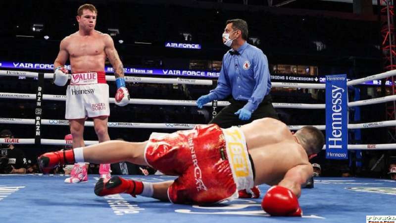 Canelo Álvarez necesitó tres asaltos para terminar con Avni Yildirim y retener los mundiales WBC y WBA