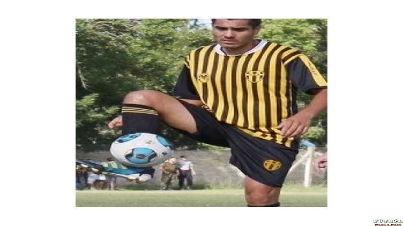 Ezequiel Lescano es un jugador con todas las letras ahora D.T Sarmiento de Humboldt (escuchar nota)