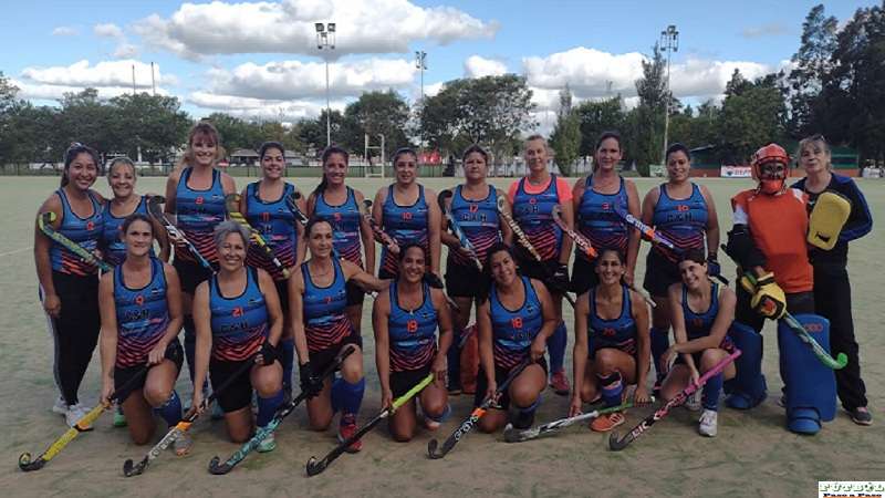 Hockey: Alma Juniors debutó en el torneo de Mamis con un empate