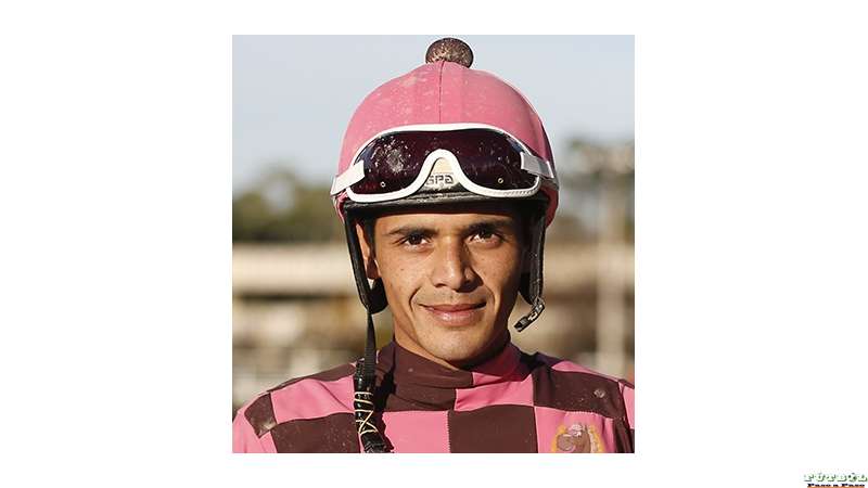 Este lunes celebra sus 27 años Brian Enrique felicidades 