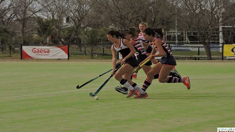 Hockey: las Lobas recibieron a Santa Fe Rugby == Las Mamis enfrentaron a Universitario Azul