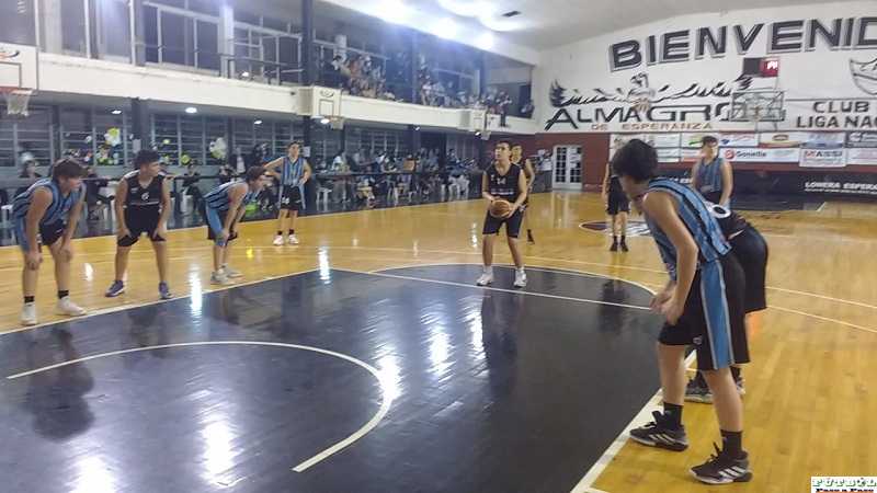 Triunfo de los U15 ante Banco Sta Fe por la liga   