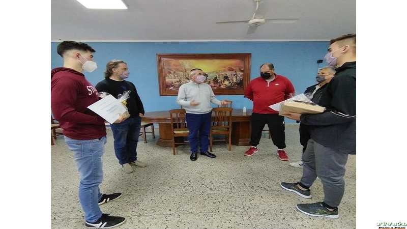 Manu.Albrecht  y Valen.Durdos de Libertad Voley fueron distinguidos por el Municipio