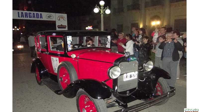 2 De Octubre  14° edición del Rally de la Luna organizado por el Club de Automóviles Antiguos y Especiales 