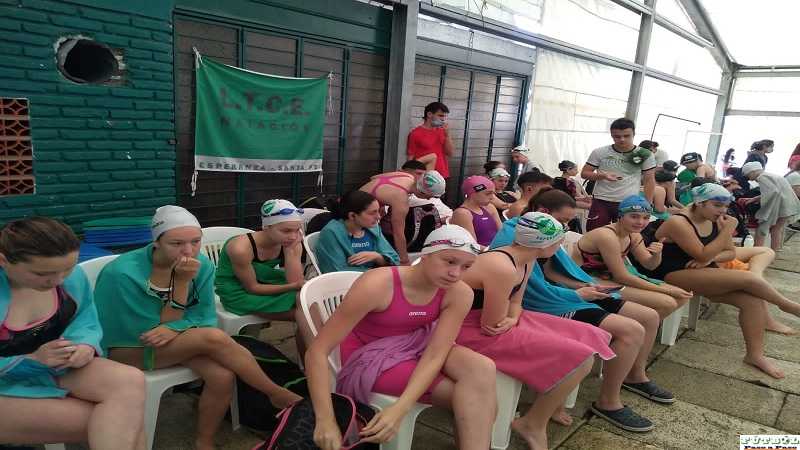 Excelente actuación de nadadores del LTCE en Torneo Regatas Santa Fe
