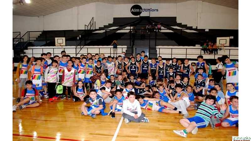Minibásquet: Alma Juniors jugó amistosos con Bases de Rafaela