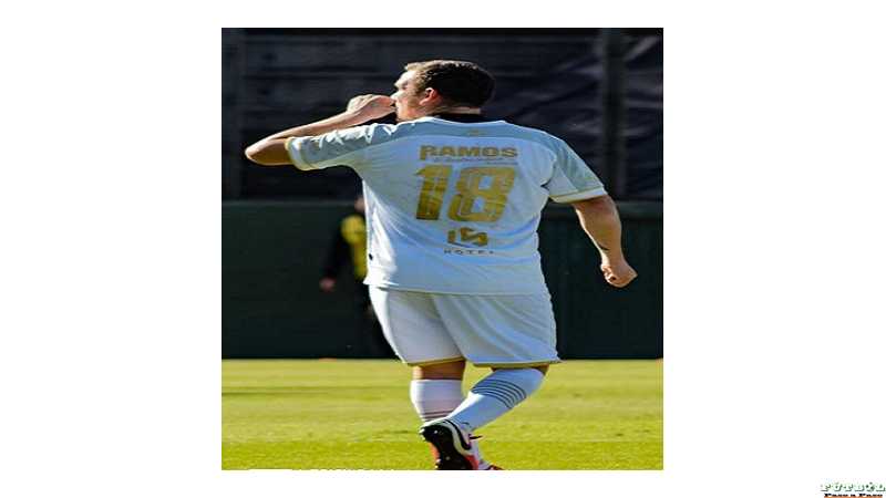 Otro Gol de Lesmann el cuervo ganó 4 a 0