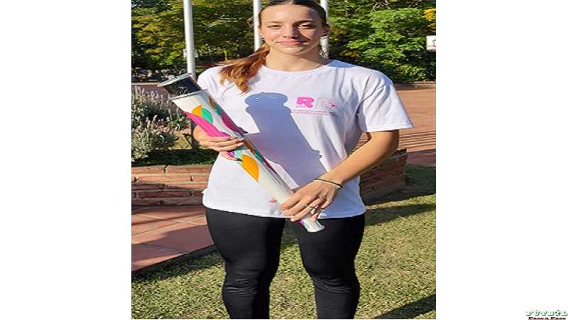 Julia Christen, del LTCE, fue relevo de la antorcha olímpica de los Juegos Suramericanos