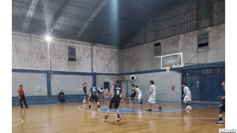 BÁSQUET: Alma Juniors goleó a UNL y sigue siendo líder del torneo