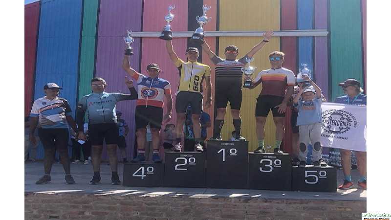 Eduardo Fabian Collomb 1° en su categoria 3era Edición Copa Pini Bike en la localidad de Funes.(VER 6 FOTOS)