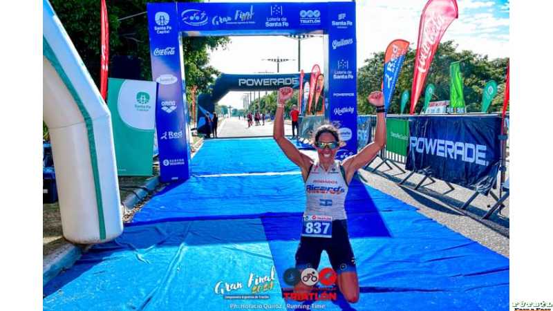 Paola Martínez se consagró Subcampeona Argentina de Triatlón en un abril brillante para referentes del LTCE