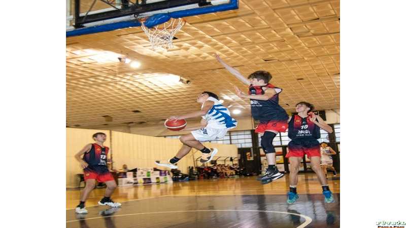 Básquet: Alma Juniors fue anfitrión del Torneo Regional y ganó sus dos partidos 