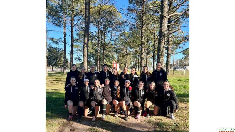 Hockey: Alma Juniors visitó a Colón de San Justo 