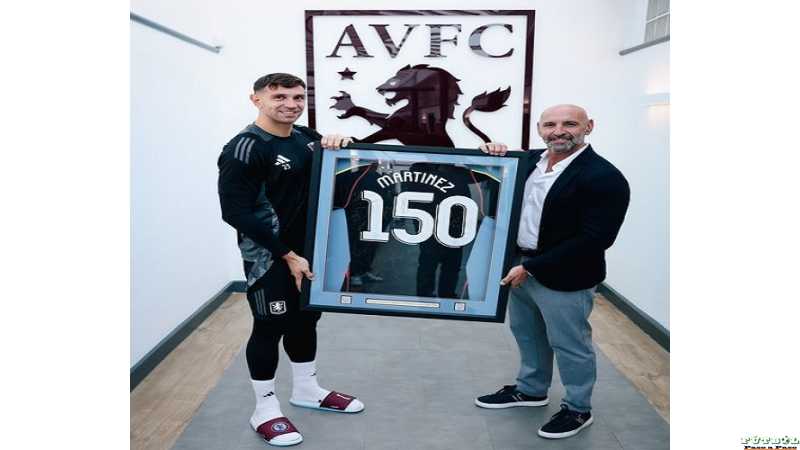 "Dibu" Martínez llegó a los 150 partidos defendiendo la camiseta del Aston Villa y el club inglés le obsequió este regalo.
