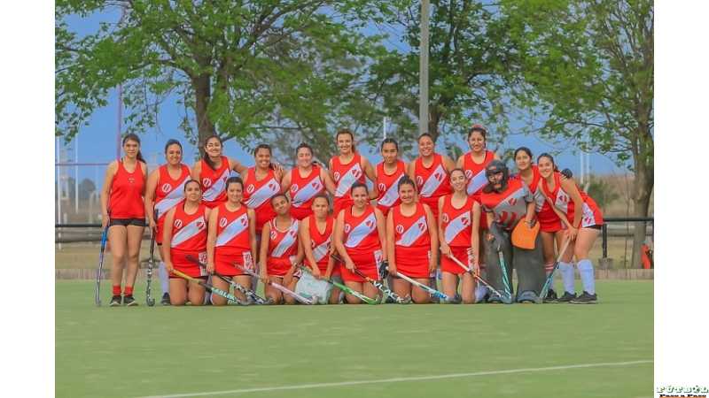Hochey femenino logro Campeonato Apertura 
