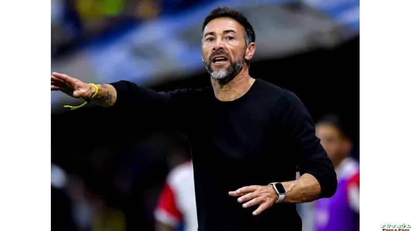 Kili le entrega a juveniles de unión un regalo y lo recibe Lauti Gross el Esperancino camiseta 38 ( ver video)