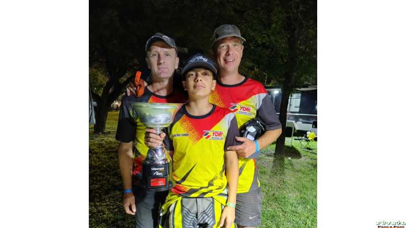 Lucas yori gran año con su equipo de trabajo ( VER OTRA FOTO)