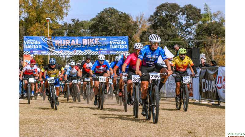 Más de 260 ciclistas participaron de la 14ª edición del Gran Premio Ciudad de Venado Tuerto de Rural Bike