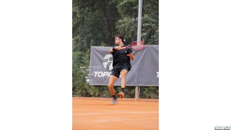 Francisco Gay está jugando un nuevo Torneo UTR de Córdoba