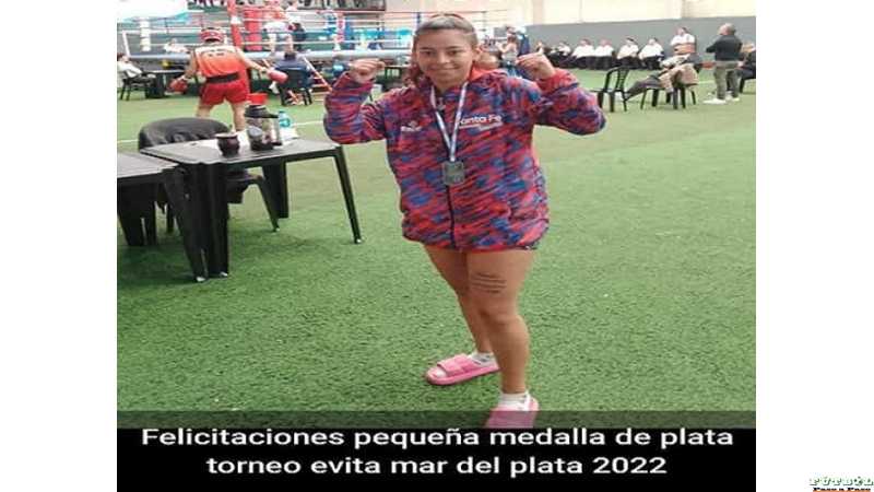 Naiara Pereyra de Esperanza Medalla de Plata en su categoria en Boxeo del encuentro Nacional 
