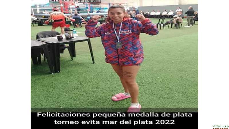 Naiara Pereyra de Esperanza Medalla de Plata en su categoria en Boxeo del encuentro Nacional "Evita" en Mar del Plata .