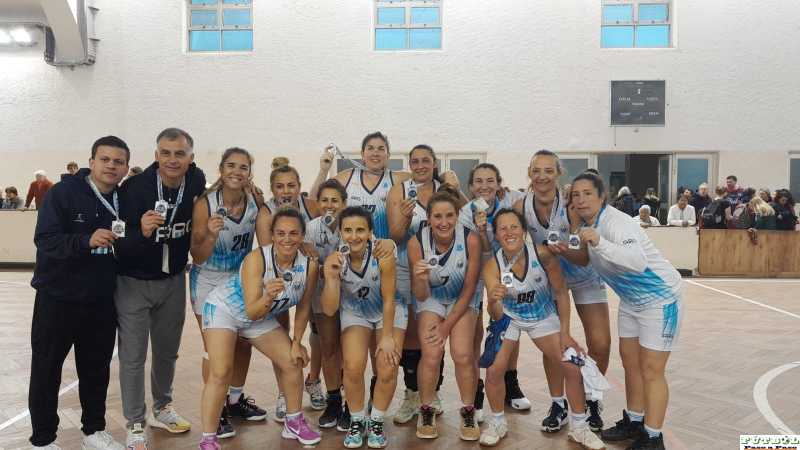 Helga Spiés fue Subcampeona en el Mundial de Maxi Básquet Aqui mas informes de Almagro