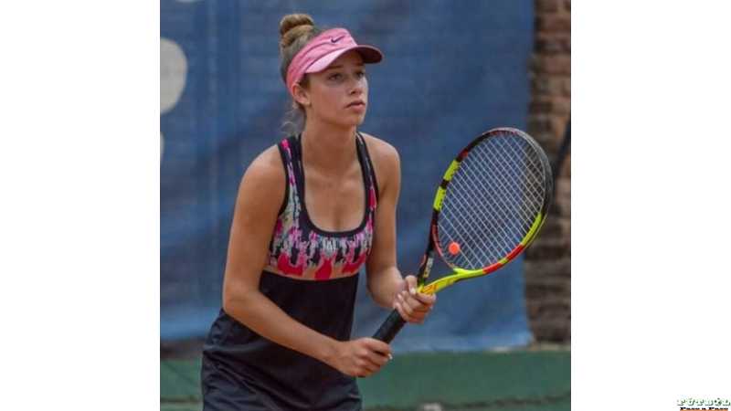 Malena Auce que logró la clasificación en la Qualy del Torneo Profesional que organiza el C.A.River Plate