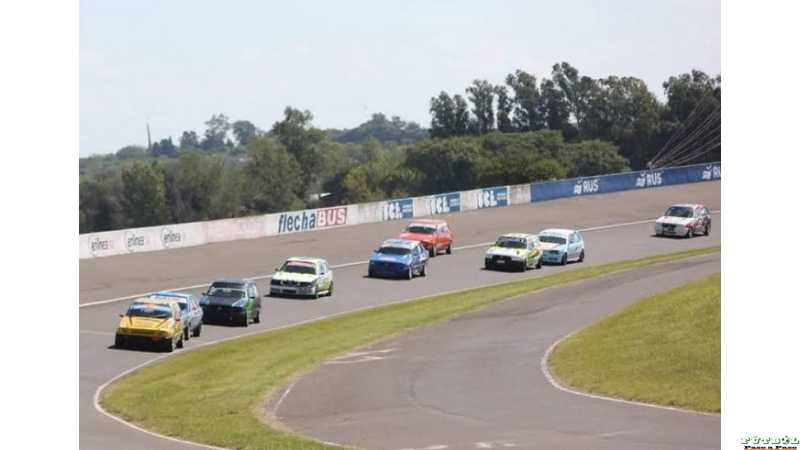 Los TZ cierran la temporada en Parana sábado 10 y domingo 11 de diciembre TRANSMITE FM106, 9 Aaron Castellanos