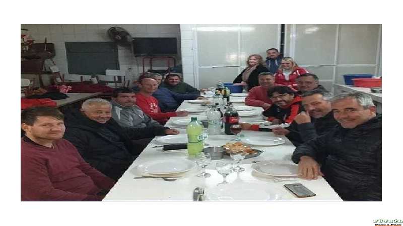 Miembros del comité ejecutivo de Liga Esperancina fueron invitados por dirigentes del club Juventud Unida de Humboldt a una cena de camaradería