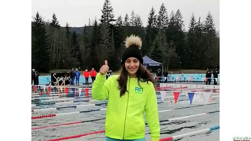 Natación Mundial Rionegrina lleva la bandera de la provincia a lo más alto del podio mundial Ailén Lascano Micaz