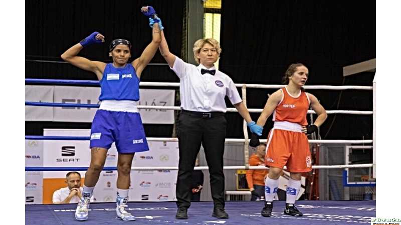 Florencia López Joven boxeadora argentina salió campeona en Hungría 