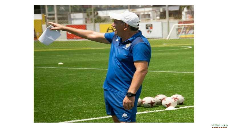 Alejandro "Dily" Triunfini y su trabajo con juveniles en Republica Dominicana( ver 7 videos)