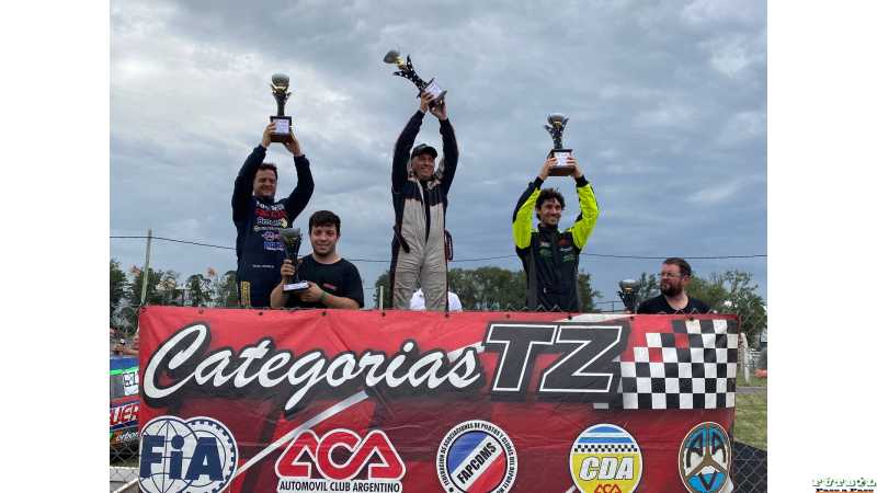 El TURISMO ZONAL SANTAFESINO disputo su 8va y penúltima fecha del CAMPEONATO JUAN CARLOS STANCATO en el Autódromo Parque de la velocidad del Club San Jorge