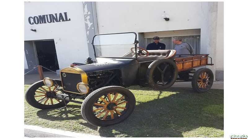 Se desarrolló el encuentro de automóviles en la localidad de Cavour  (ver aqui 24 fotografias)