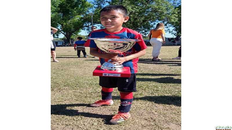 Aguante Esperanza FC, aguante la 2014 por fin se dio 1ER lugar copa de plata VER AQUI 7 FOTOS