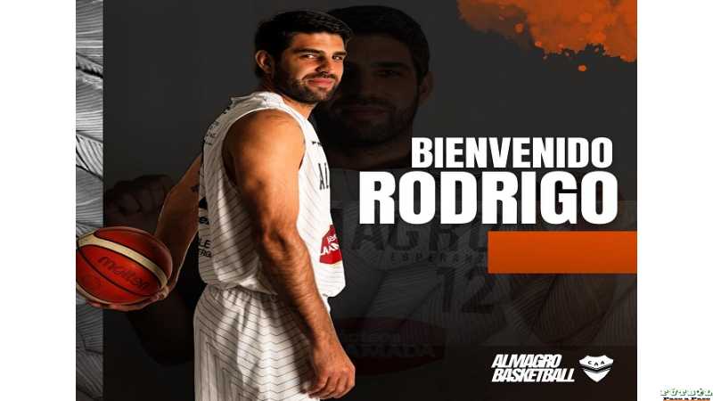 Rodrigo Riquelme se sumó al plantel de primera del Club Almagro de Esperanza