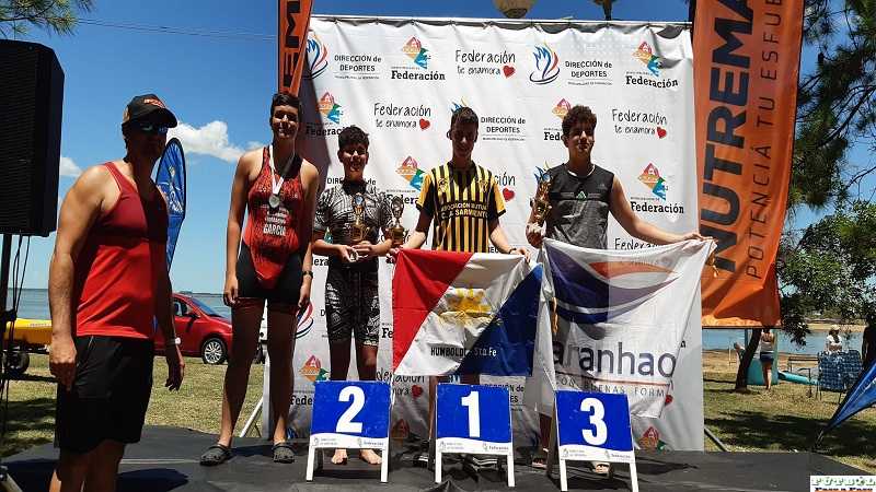 Hoy se disputo la primera fecha del circuito de Natación Río Uruguay. Lucio Clemenz. participó en categoría 3km