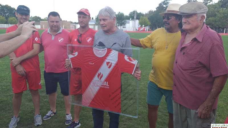Juv. Unida de Humboldt homenaje a Adalberto Tobaldo Y empate en el partido (VER MAS FOTOS)
