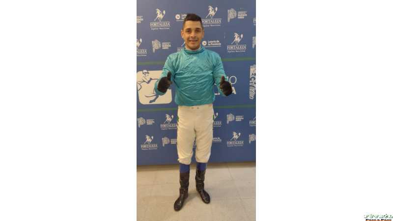 El 'Picante' Brian Enrique sigue con triunfos con 'Ernesto' en la Anteúltima del jueves