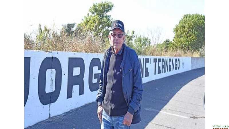 Al Paredón del Autodrómo de Rafaela lo pintaron con el nombre de el 