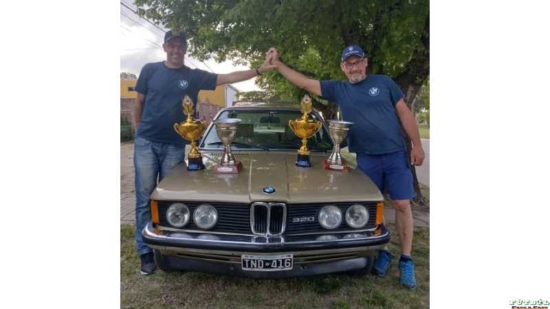 Fladung -Zhender de locales en Humboldt ganaron en la Asociacion Humbolense de autos antiguos y clásicos( ver 50 fotos)
