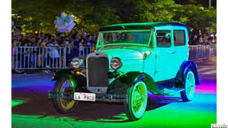 SAENZ PEŃA (CHACO) :comenzó el desfile de autos antiguos ( ver video)